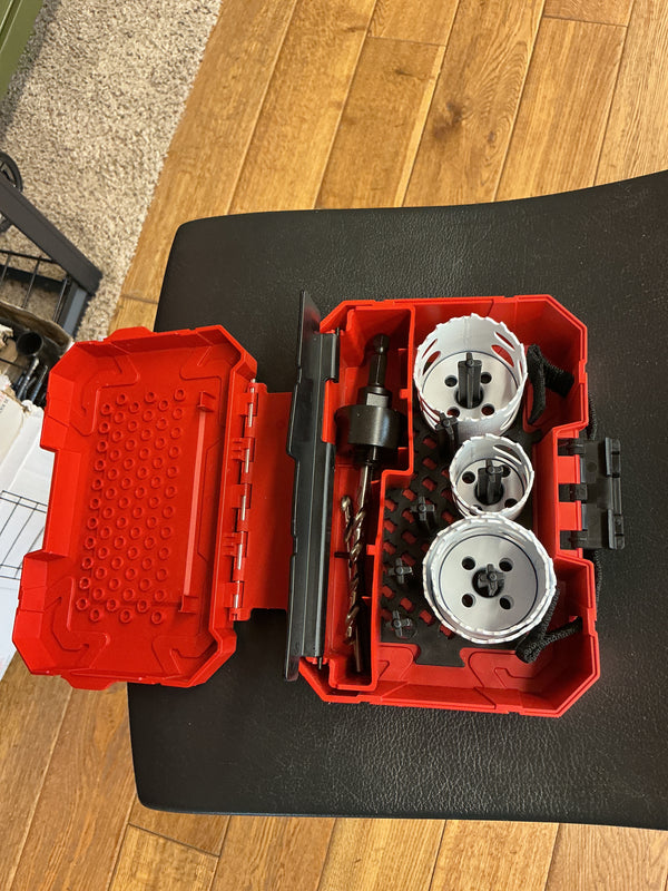 Milwaukee 8 pc hole dozer bi-metal hole saw kit