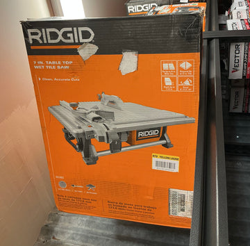 Rigid 7” table top wet tile saw