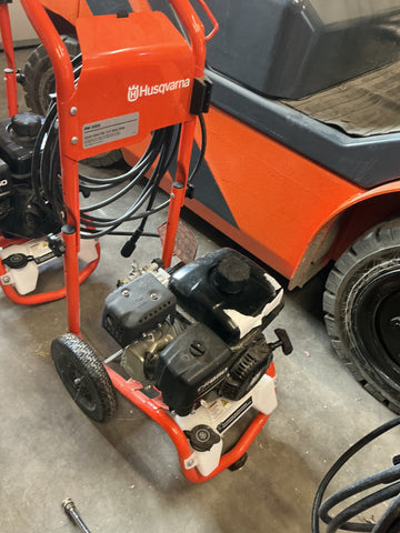 Husqvarna PW3200 Gas Powered 2.7 Pressure Washer