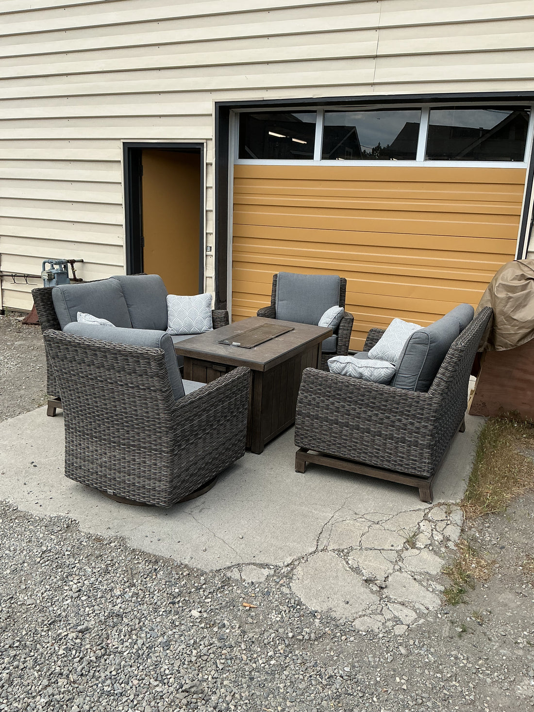 Agio 5-piece Outdoor Fire Seating Set