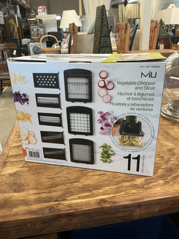 MIU 11-piece Vegetable Chopper & Slicer - USED