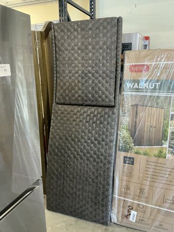 SunVilla Julia Woven Chaise Lounge some cracking on weave