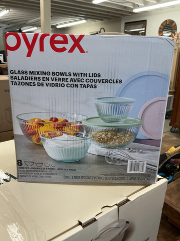 Pyrex 8-piece Glass Mixing Bowls with Lids