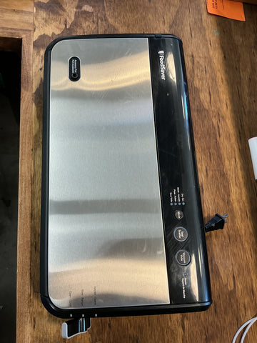 Food Saver FM2900 USED - Accessory Port Broken