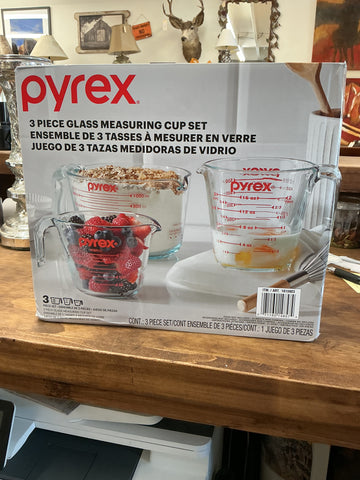 Pyrex 3-piece Measuring Cup Set