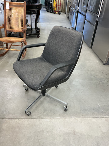 Harvard Industries Swivel Office Chair