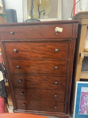Chest of Drawers (Legacy)