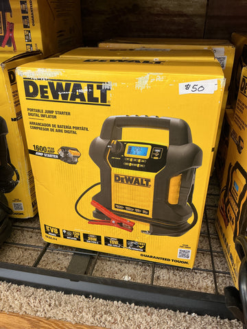 Dewalt 1600 amp portable jump starter with digital inflator DXAEJ14