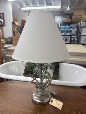 Table lamp twisted metal