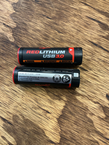 Milwaukie REDLITHIUM Lithium-Ion Rechargeable USB 3.0 AH Battery Model# 48-11-2131
