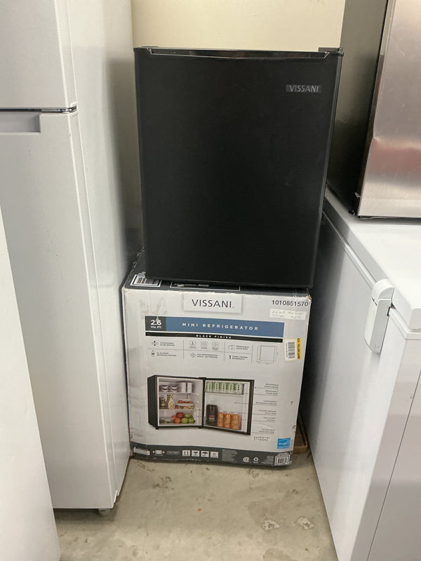 Vissani 2.6 cu ft Mini fridge