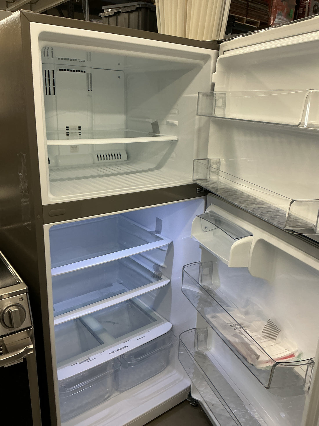 LG 20 cu ft Top Freezer Refrigerator LTCS20020V Caraway  , 29.75”Wx33.37”Dx66.12”H