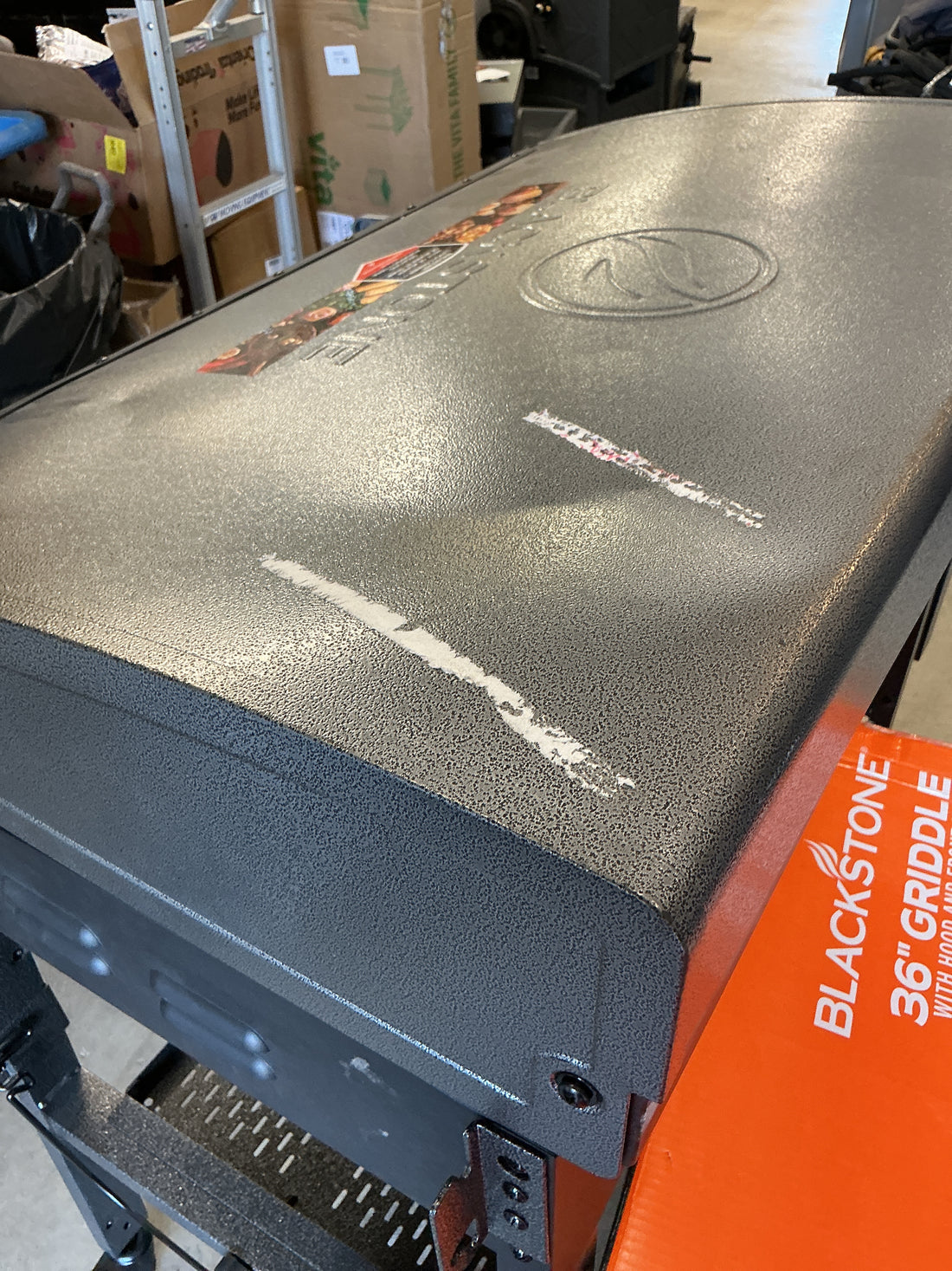 Blackstone 36” Griddle with Hood and Front Shelf DENTED
