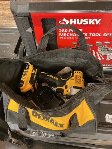 Dewalt 1/4” impact driver cordless with battery & charger  20V