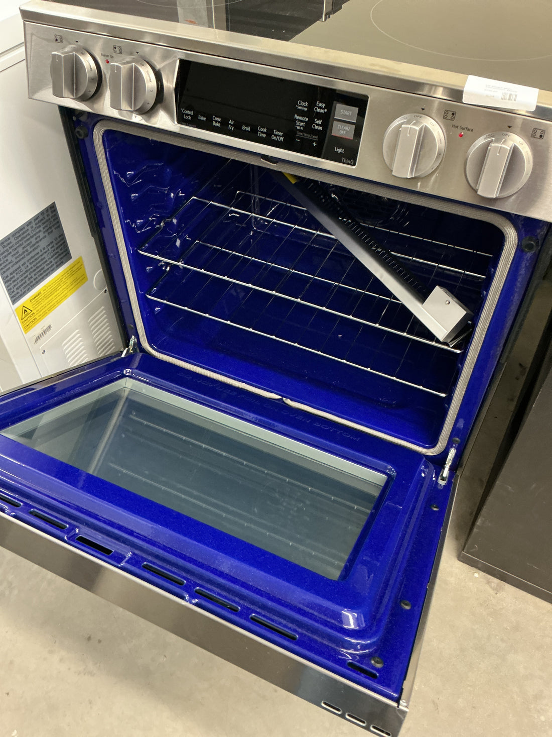 LG Smart WiFi Convection Stove LSIL6334XE , 29 7/7”Wx36 1/2”Hx29 5/16”D