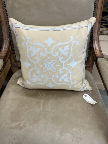 Pillow Tan & White