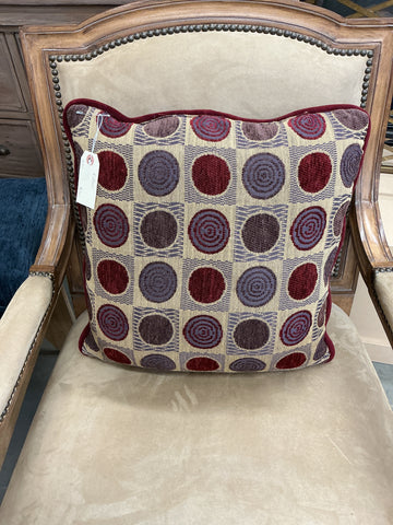 Pillow Red with squared dots