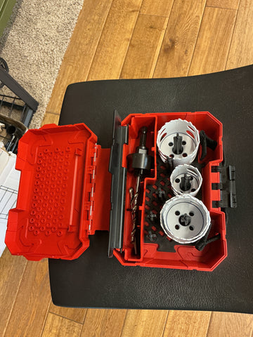 Milwaukee 8 pc hole dozer bi-metal hole saw kit