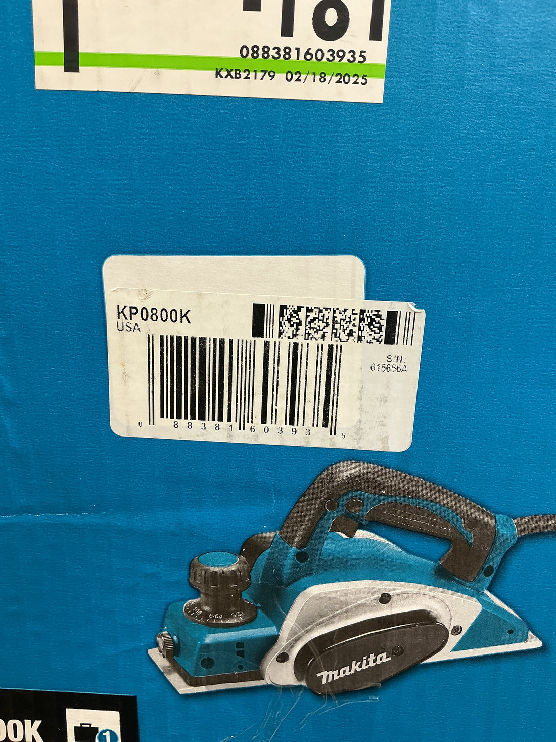 Makita 3 1/4” planer w/tool case KP0800K