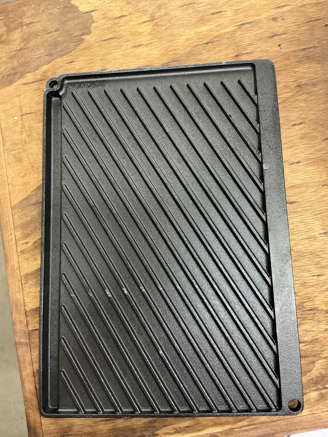 Lodge Pre-Seasoned Cast Iron Reversible Grill and Griddle 12" x 17"