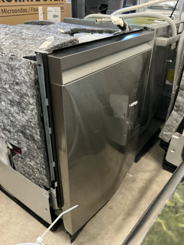 Samsung Bespoke Smart Dishwasher with AI Wash & 3rd Rack Washing System DW90F89T0USR