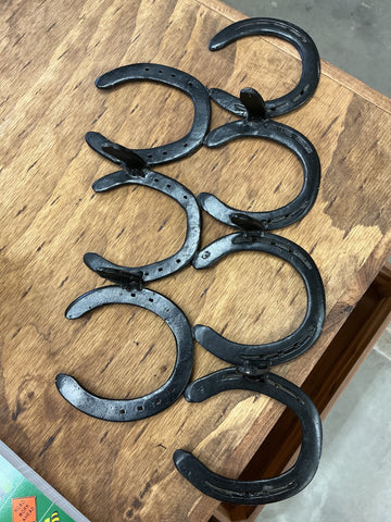 Handmade iron horseshoe wall rack with six hooks, 11x22