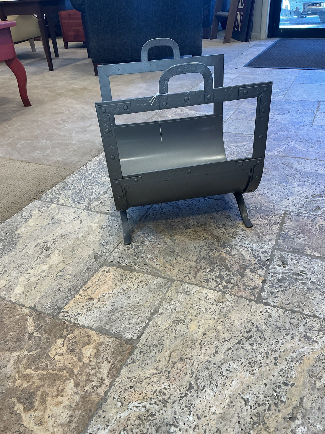 Metal log holder